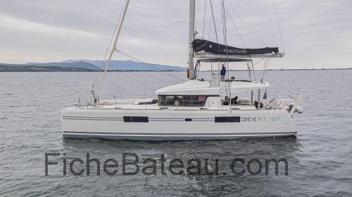 Lagoon 52 Flybridge fiche technique et avis